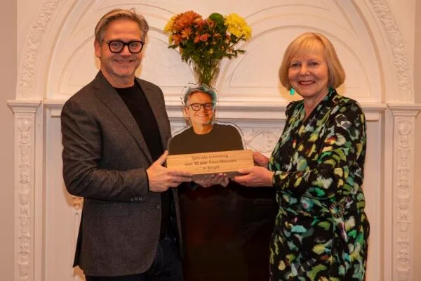 Guus Meeuwis en  Consul-Generaal van Nederland in Antwerpen