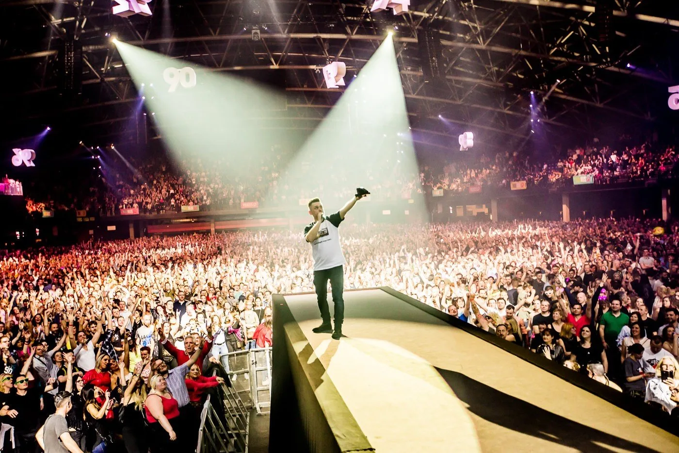 Aqua, Right Said Fred en DJ Ward kleurden 11de I love the 90's