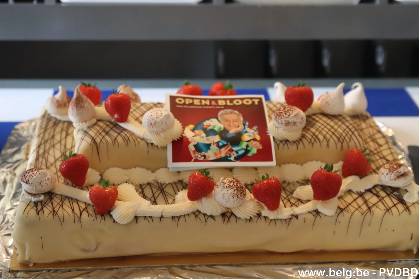 Jan Van Dyke sluit rijkgevulde carrière af met zijn nieuwe show "Open & Bloot"