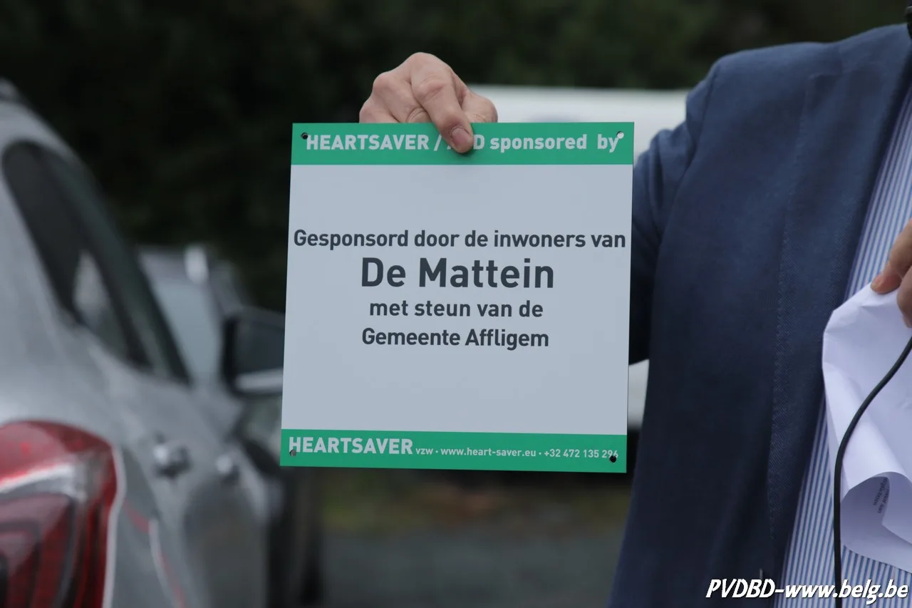 Buurtcomité zorgt voor AED