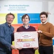 – PrimoStars schenken 28.676 Euro aan kindekankerfonds
