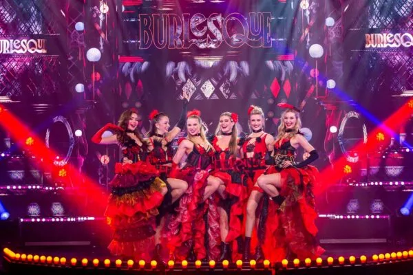 Het Witte paard Burlesque De Vegas Showdancers (1)