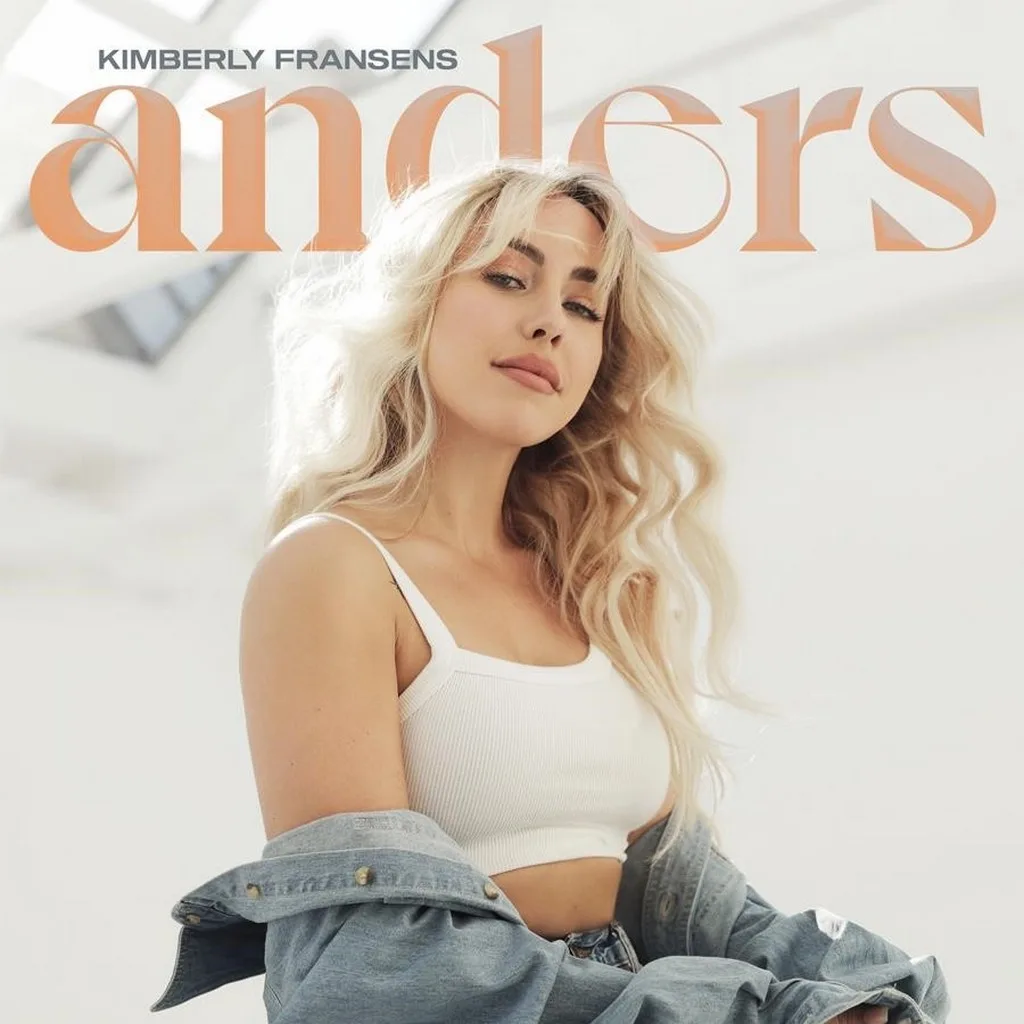 Kimberly, Regi Academy-finaliste met "Anders"