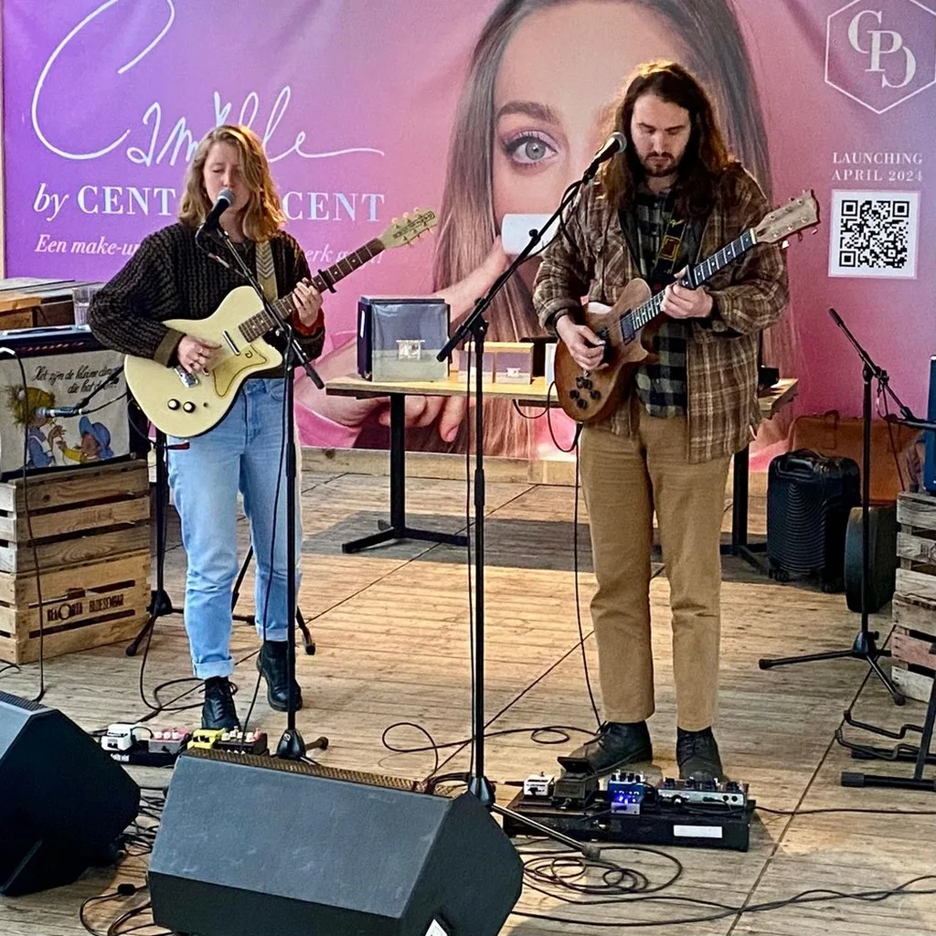 Bloesembar (Sint-Truiden) kreeg de Nederlandse Esther de Jong over de vloer