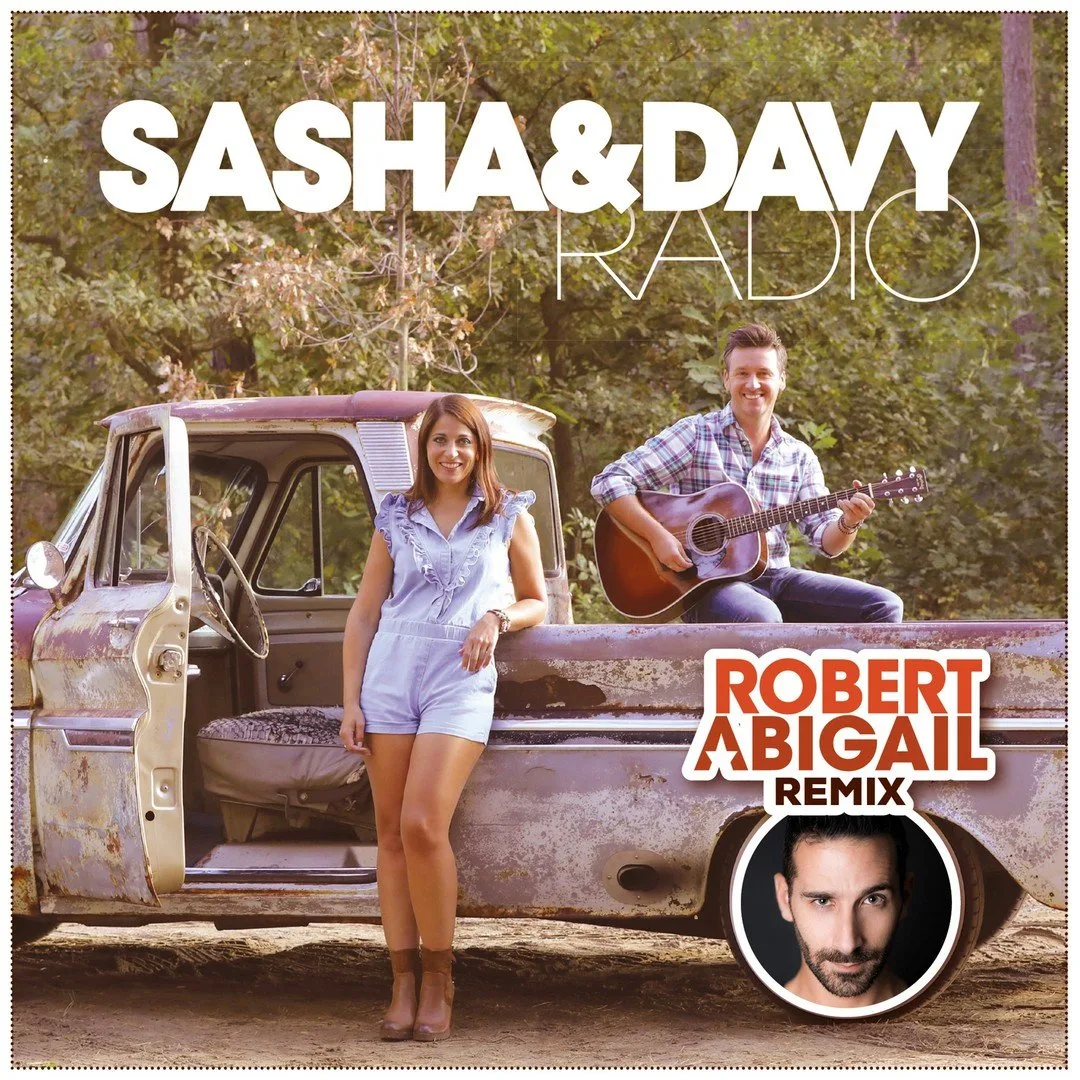 Een dj-set in Turkije leverde Sasha & Davy een remix op van wereld-dj Robert ‘Moijto’ Abigail.