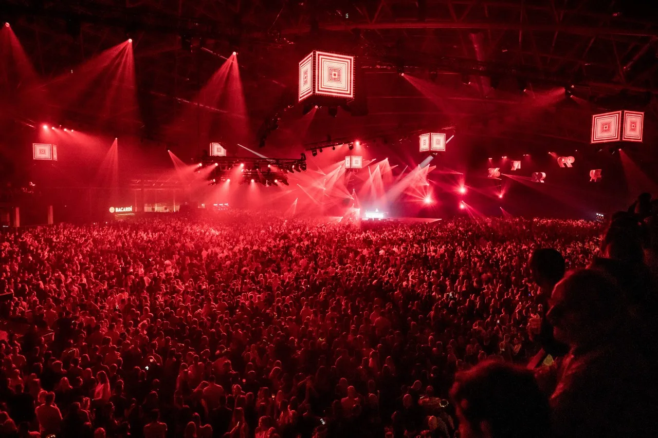 Fiocco, East 17 en DJ Ward knalden op ‘I love the 90’s’