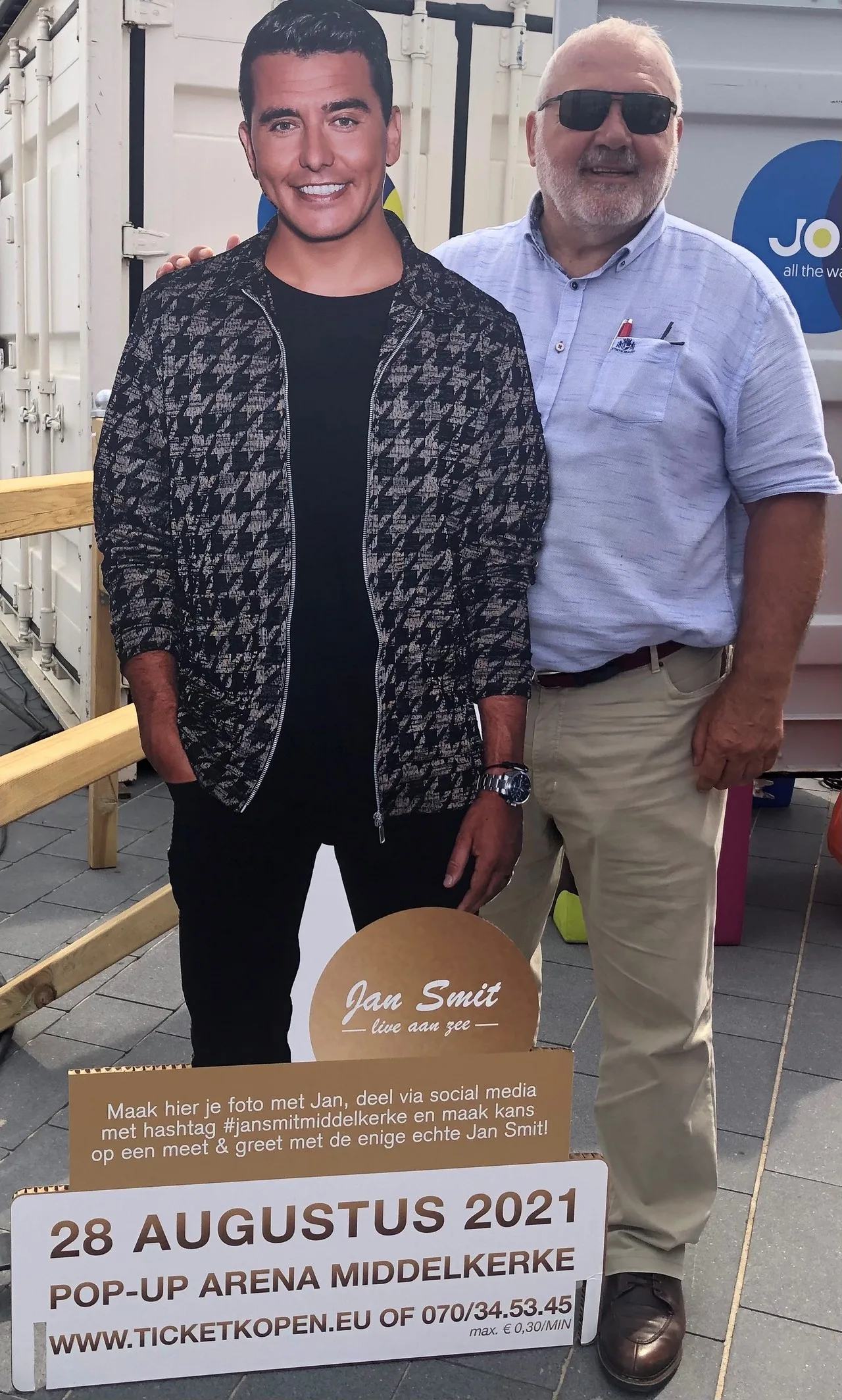 Jan Smit Selfies in Middelkerkse vitrines