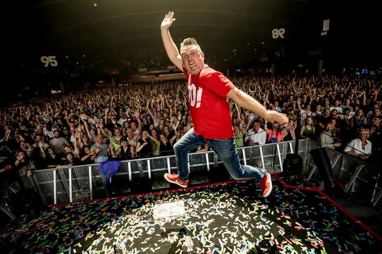 Dj Ward houd van Europa van Joost Klein