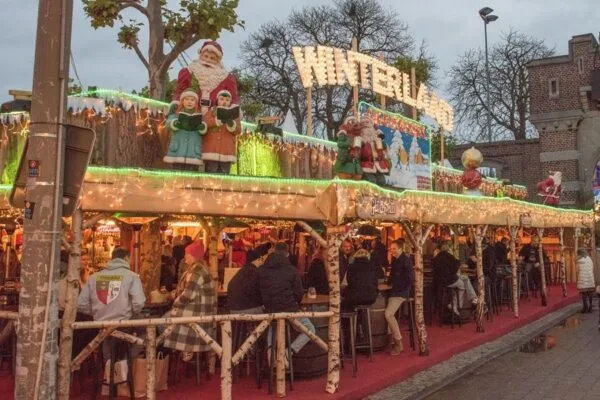 Winterland Hasselt Almhütte