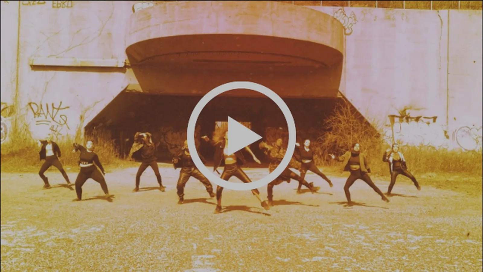 Alo Wiza put kracht uit haar nieuwe single ‘Stronger'