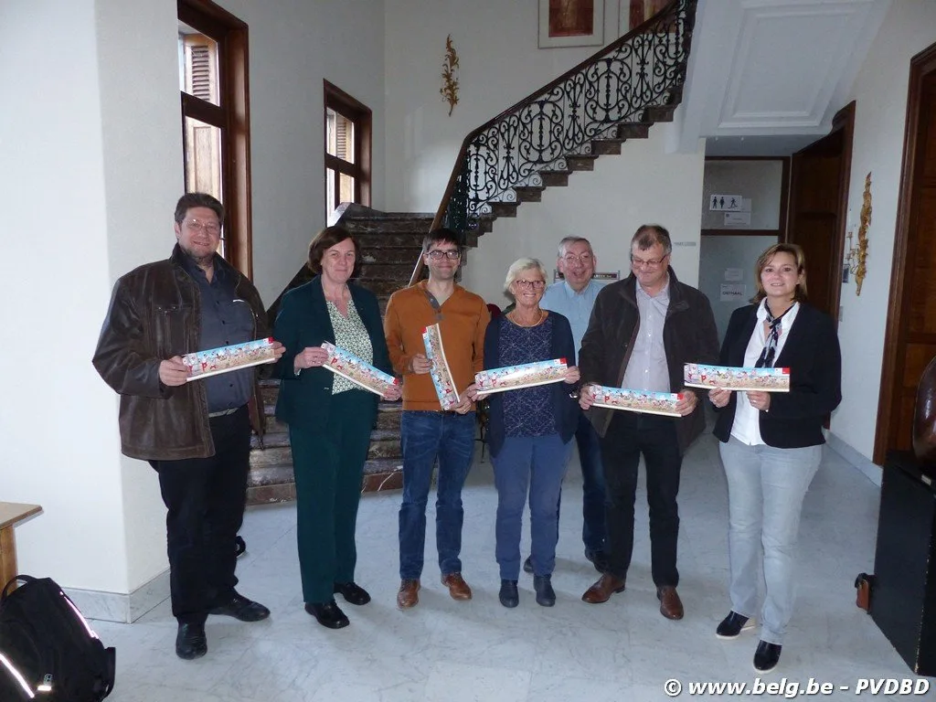 Dilbeekse Rode Kruisvrijwilligers paraat voor zelfkleververkoop