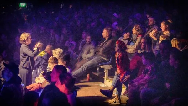 Unieke tolkensamenwerking Dora moens