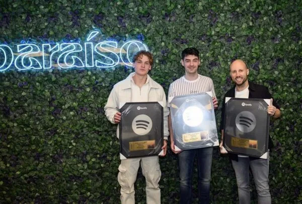 Thiery Von Der Warth uitreiking Spotify award 2023 (1)