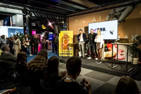 Maxim Sergeant en Viktor Verhulst voorstelling K3 Kaashartjes