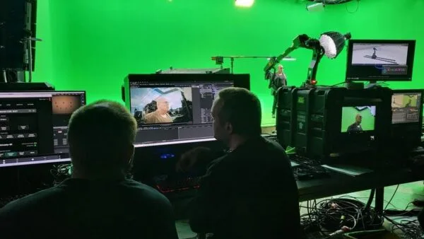 Krafft personen met groene achtergrond