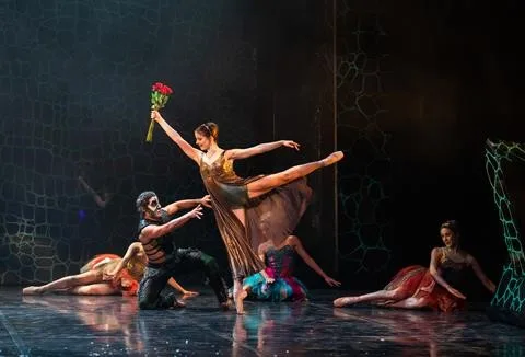 Beauty & The Beast (1)