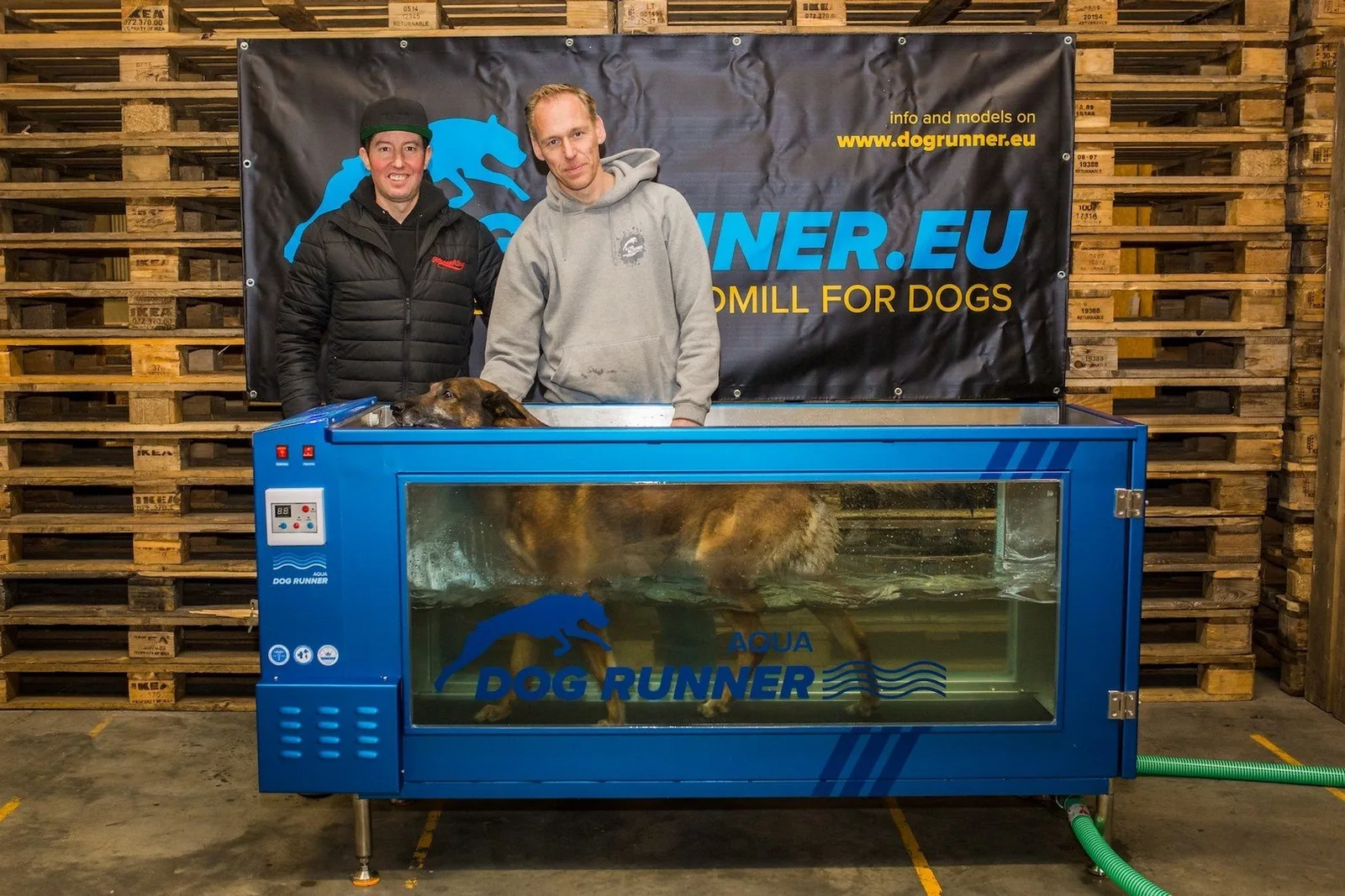 Janez Detd frontman ontwikkelt onderwaterloopband voor honden