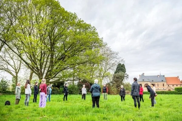 Bloesemtoerisme Bilzen-Hoeselt personen in kring