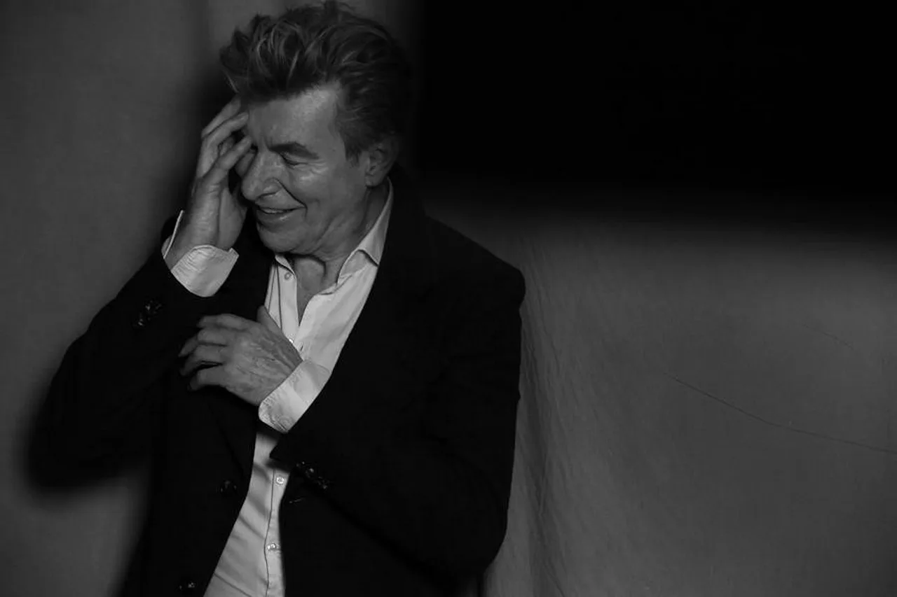 ‘Sons & Daughters’, EP en theatertournee van Paul Michiels