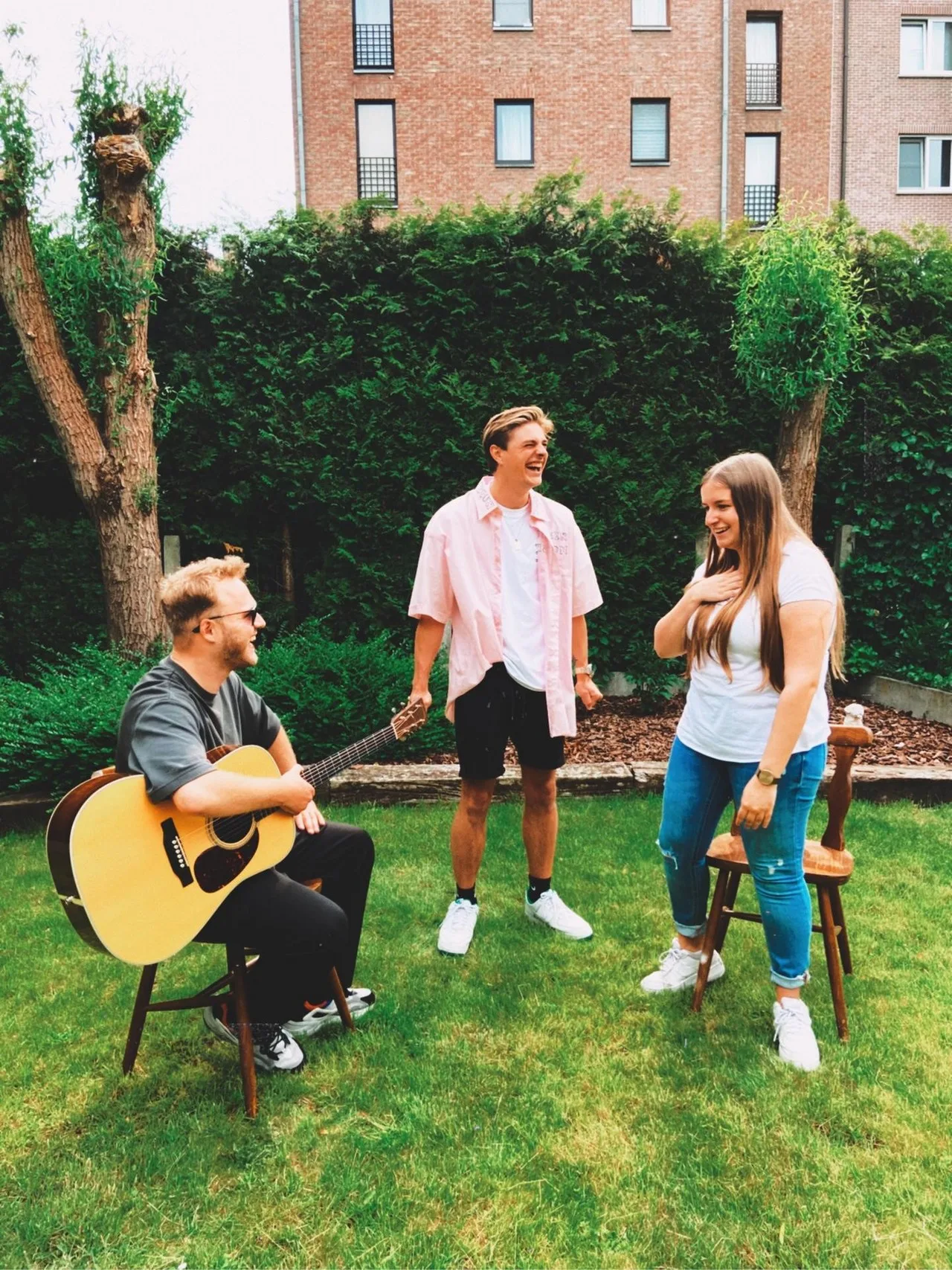 Daniël Busser overdondert Yani uit Kessel-Lo