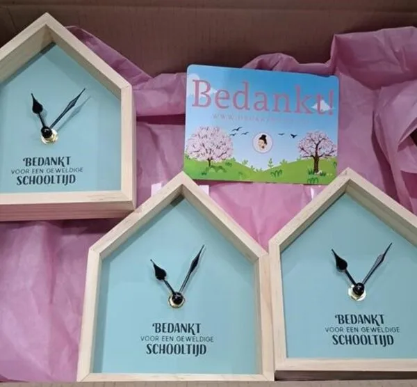 Cadeautjes Drukke Mama's bedankt klokken