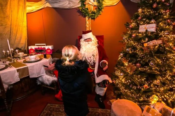 AI Huis van de kerstman Winterland hasselt 2025