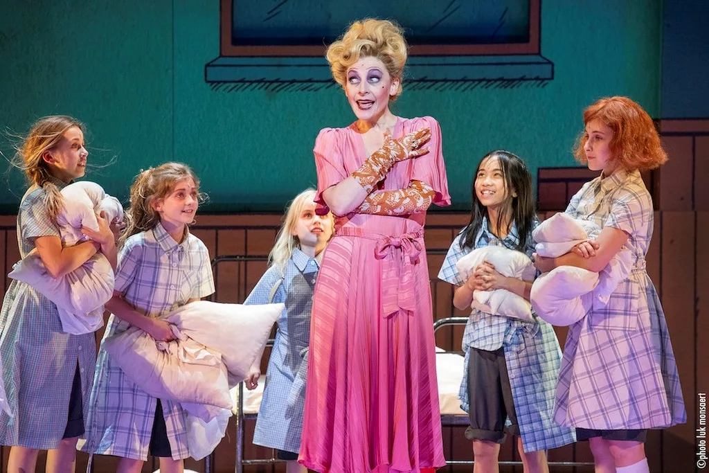 Willemijn Verkaik treedt op als ‘Elsa' tijdens Oscars