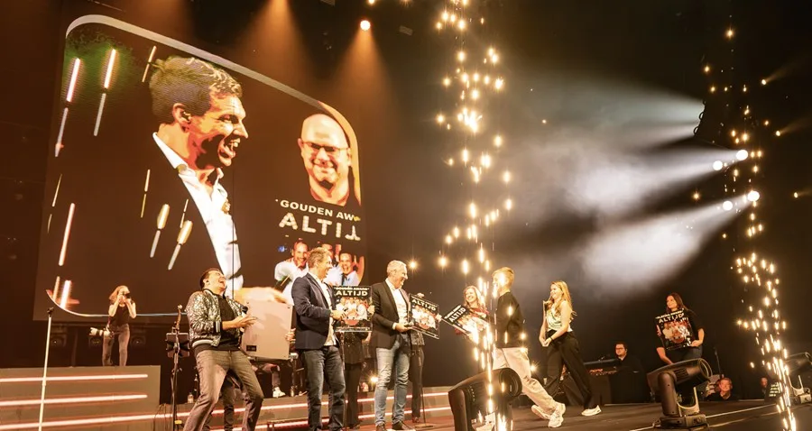 Jan Smit, Gert en James krijgen goud en platina voor ‘Altijd’