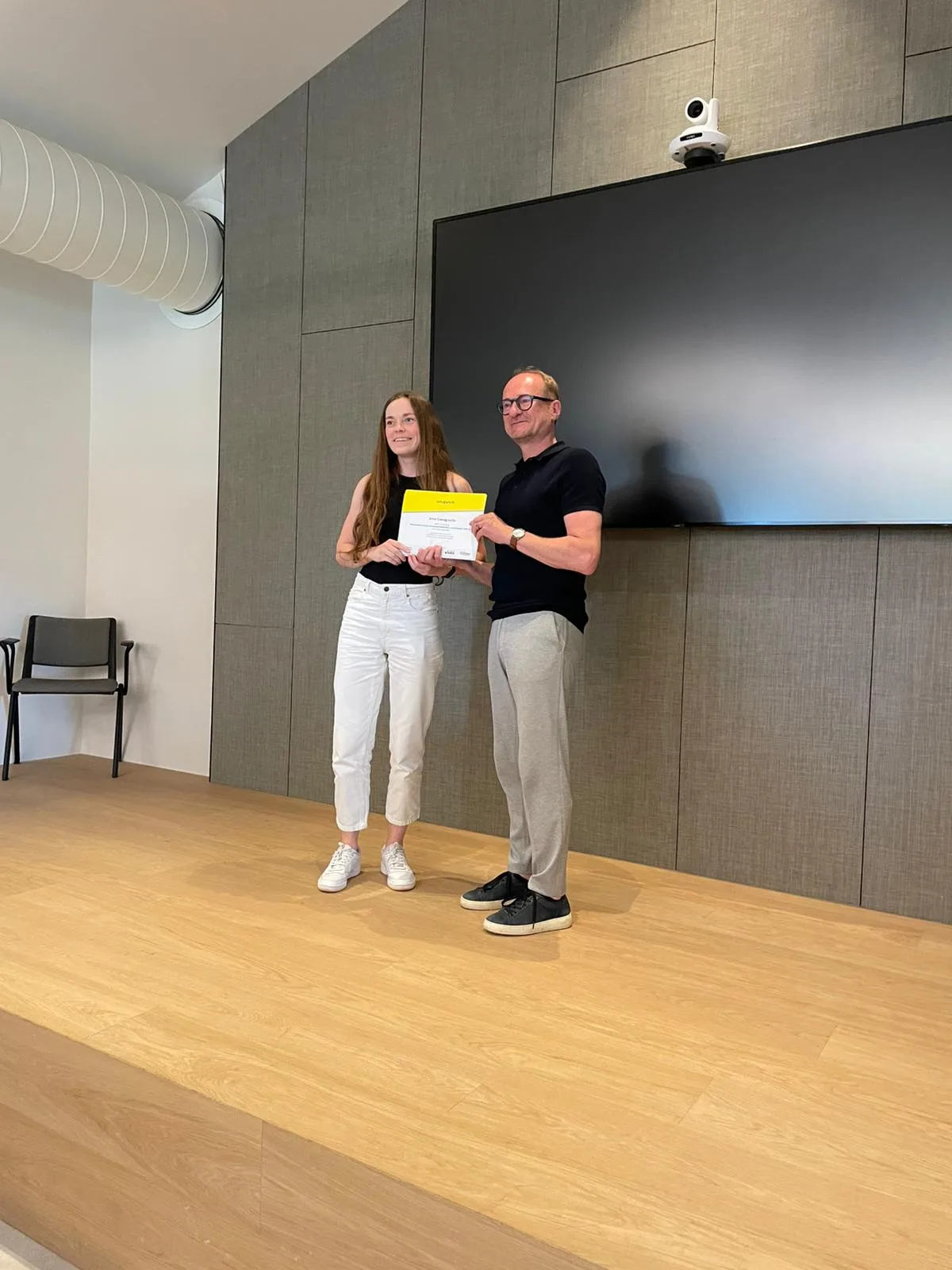 87 nieuwe asielmedewerkers hebben zopas hun diploma ontvangen na het succesvol afronden van een gespecialiseerde opleiding