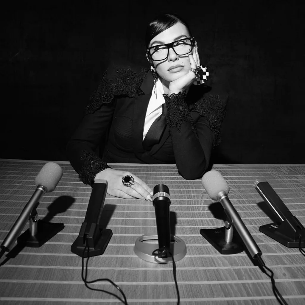 Maan is terug met nieuwe single ‘Paranoïa’