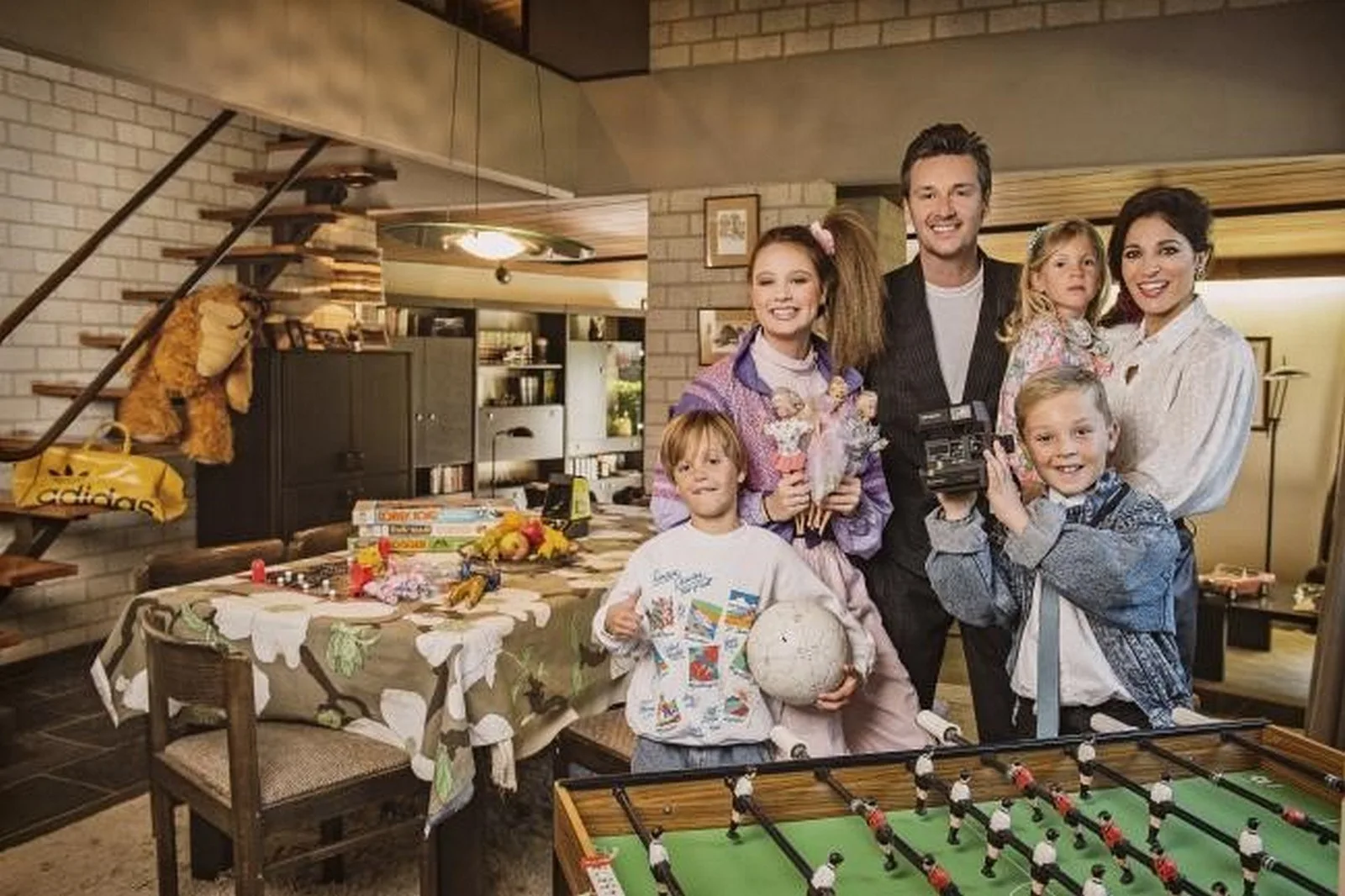 DAVY GILLES VOOR HET EERST MET AL ZIJN KINDEREN OP TV