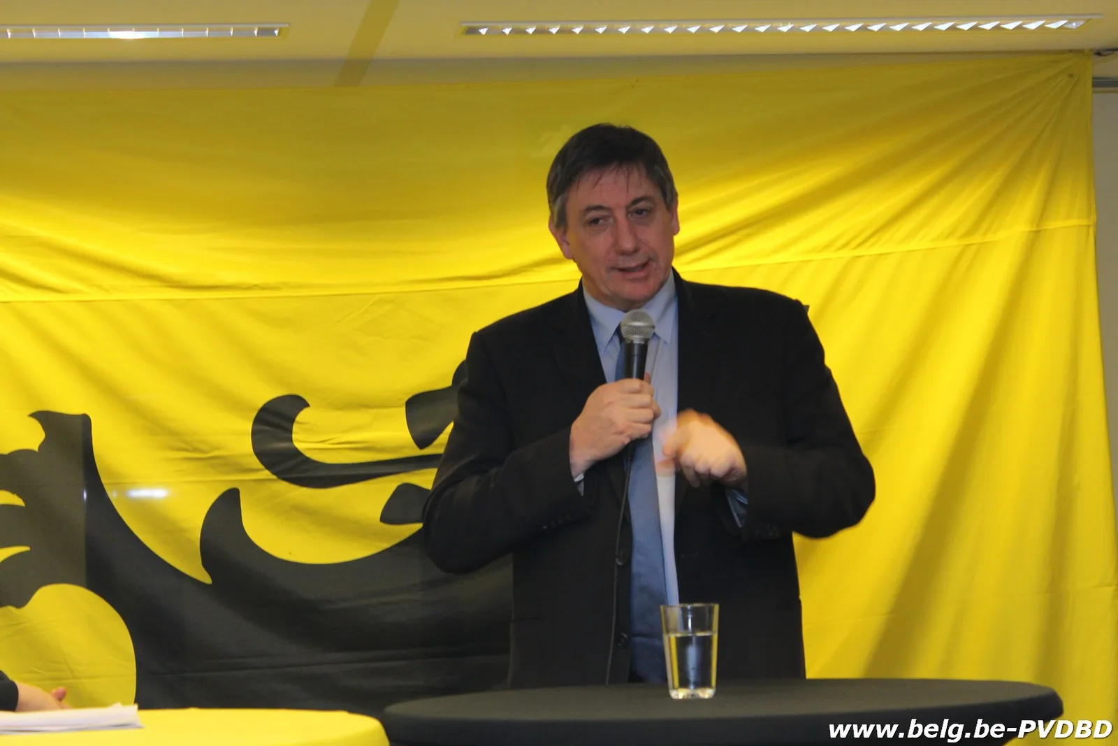 The Starlings verrassen minister-president Jan Jambon