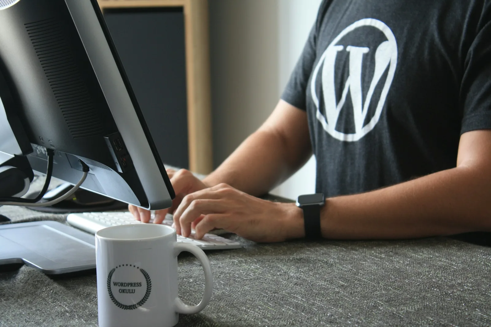 Zelf een website maken, een website maker of WordPress?