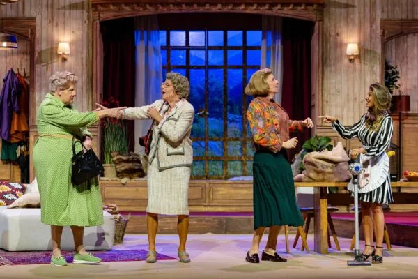 Bomma's Op De Vlucht vier personages op scene