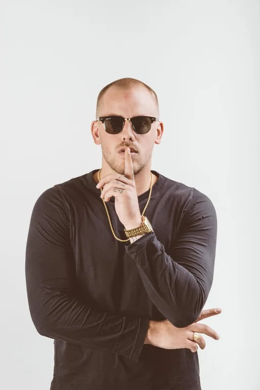 Jebroer stunt met app en Engelse versie van ‘Kind Van De Duivel’