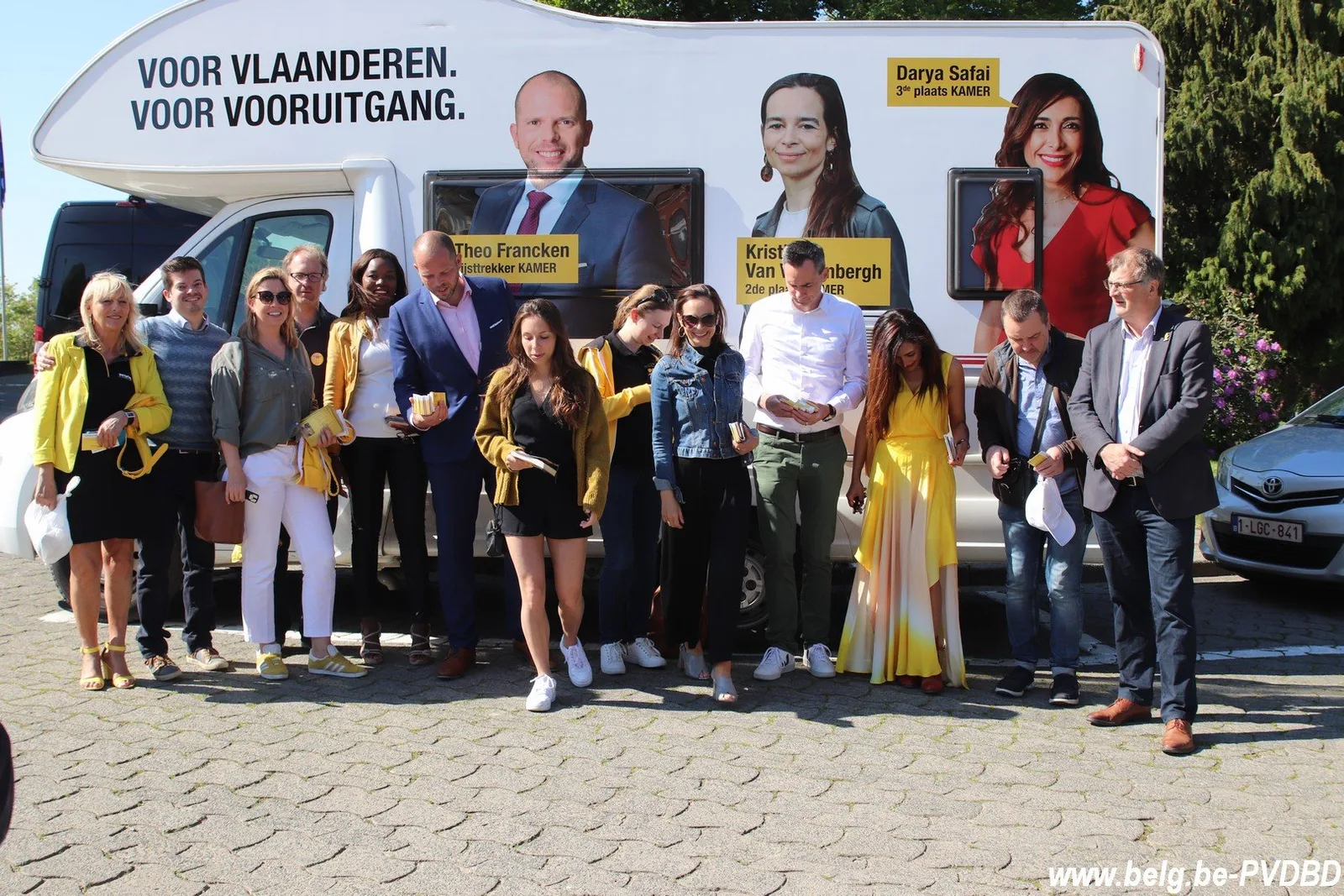 Dilbeekse markt krijgt onverwachts bezoek van N-VA kandidaten