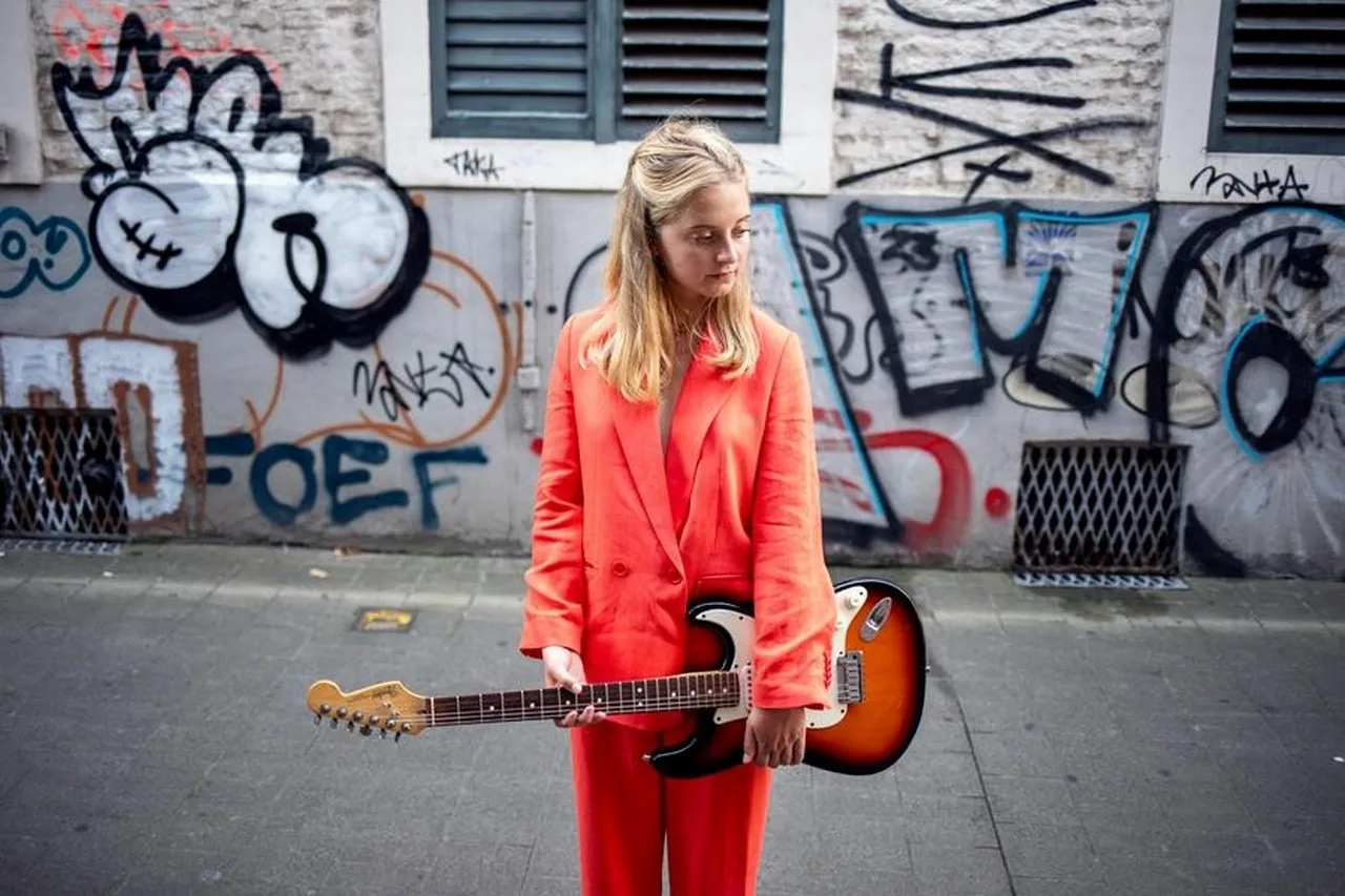 ANNA JULIA met ‘All The People'