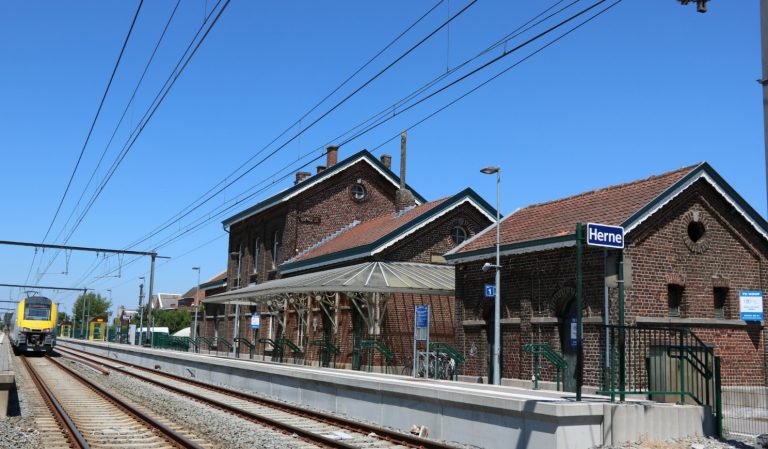 NMBS zoekt koper voor stationsgebouw van Herne