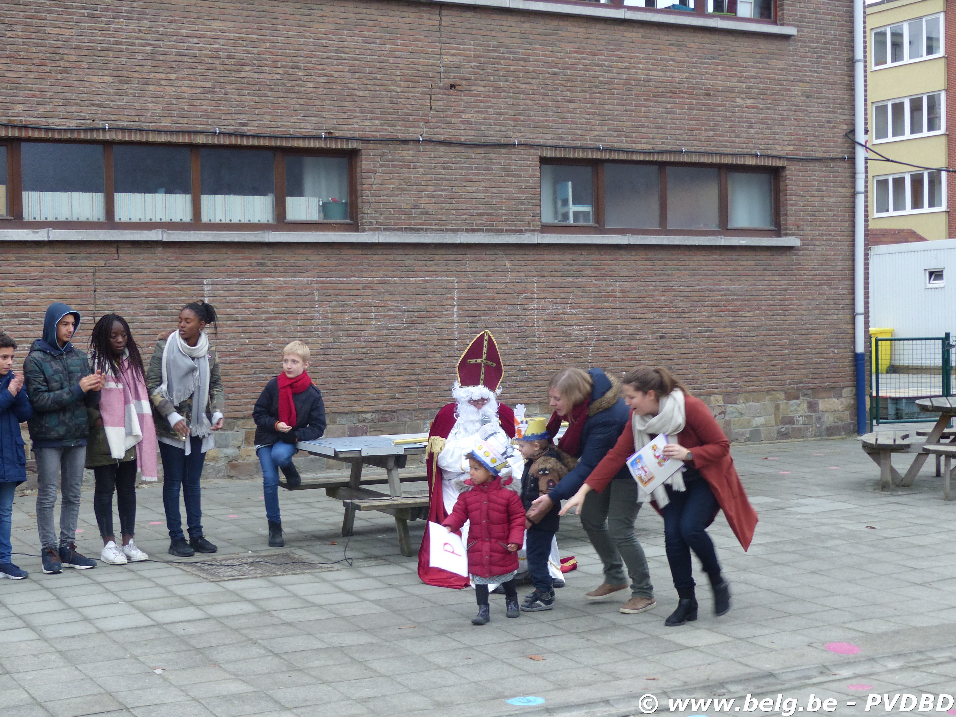 Jan Ruusbroec school verwelkomen Sint en Piet - P1110768