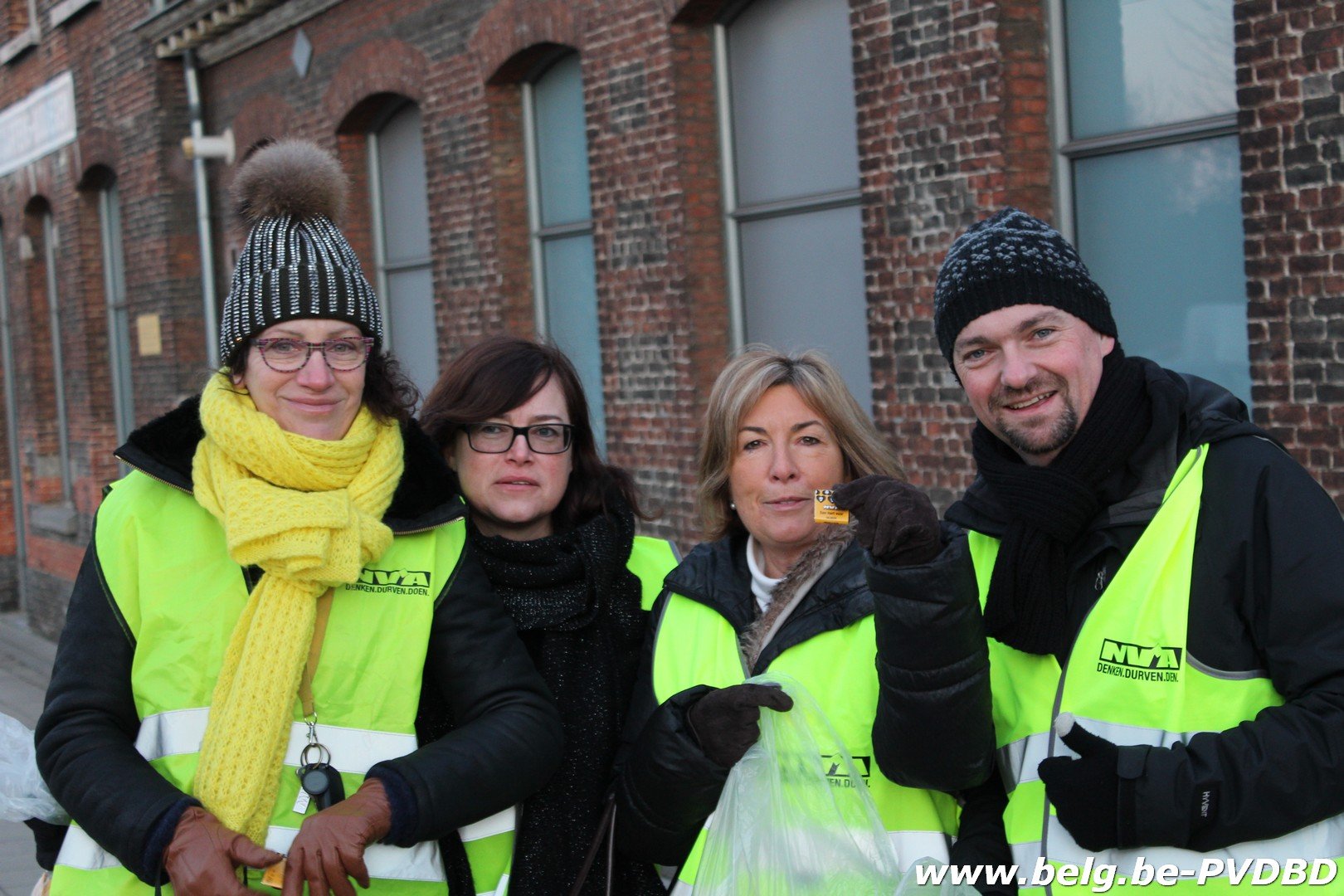 Hartverwarmende N-VA actie op koude Valentijnsochtend - IMG 6479