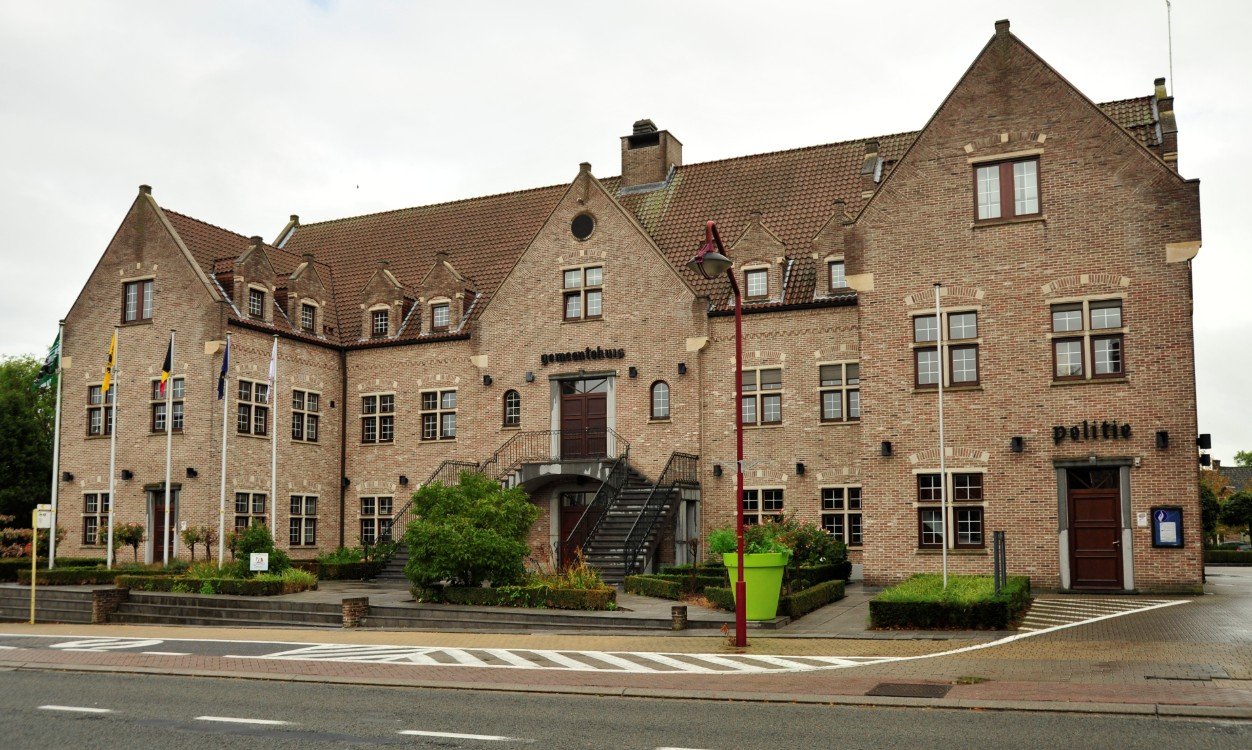 haaltert gemeentehuis