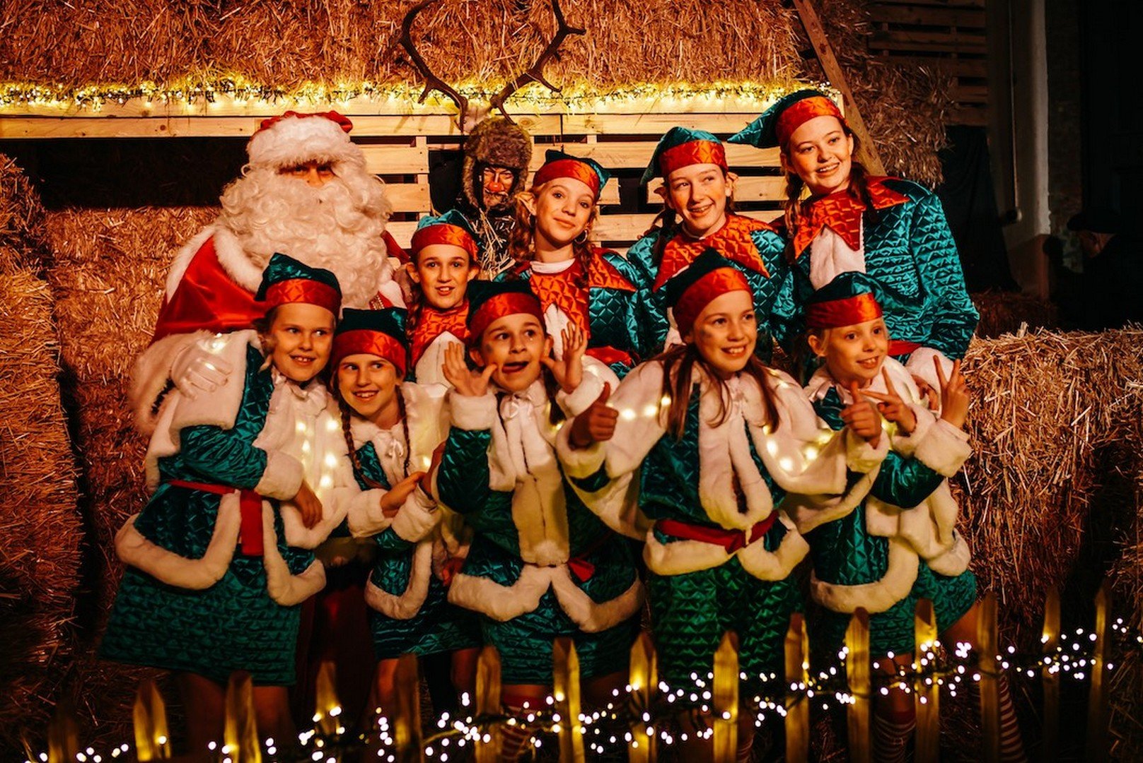 Prins Simon de Merode en Historalia brengen 'Kerstmagie' naar 6 Vlaamse kastelen - Kerstmagie 2017