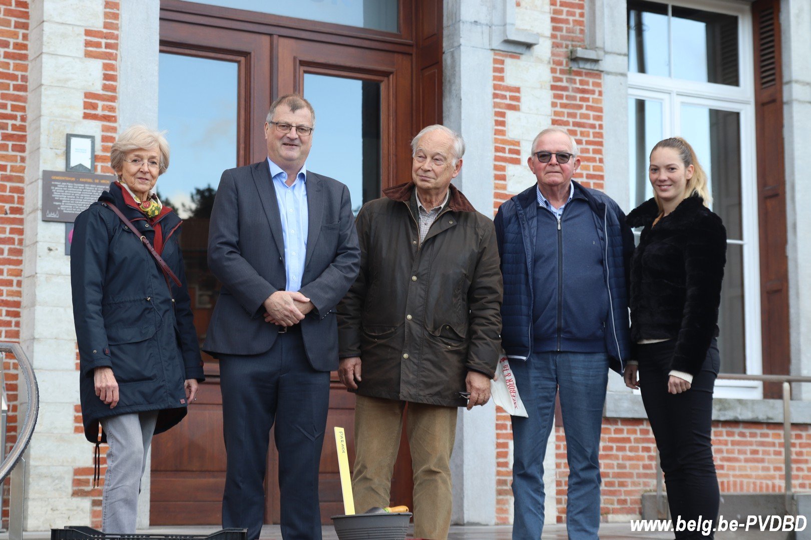 Dilbeek ontvangt 10.000 voorjaarsbollen van het kasteel van Groot-Bijgaarden - IMG 3650