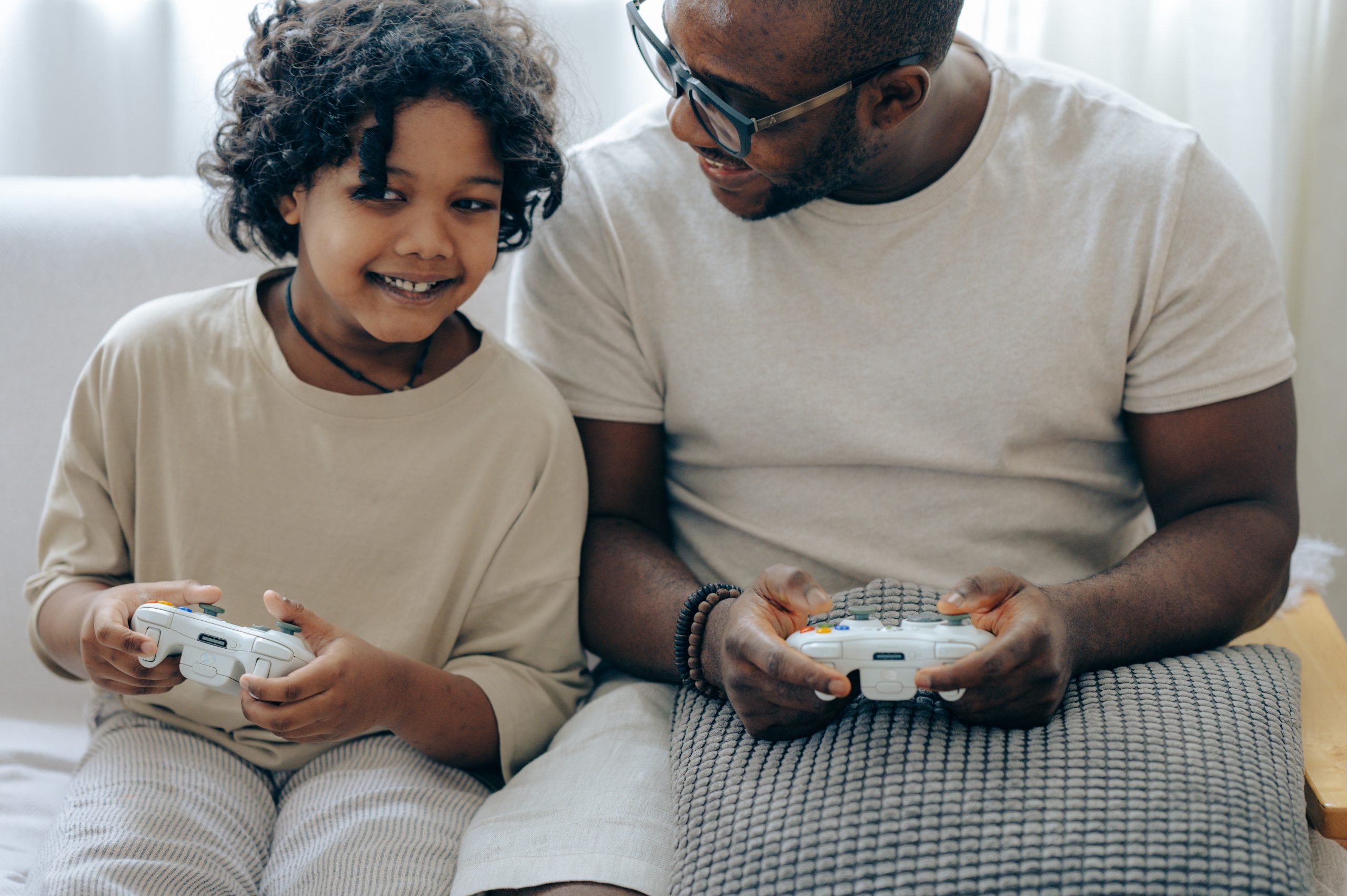 Hoelang mogen kinderen gamen en welke grenzen moet je bewaken