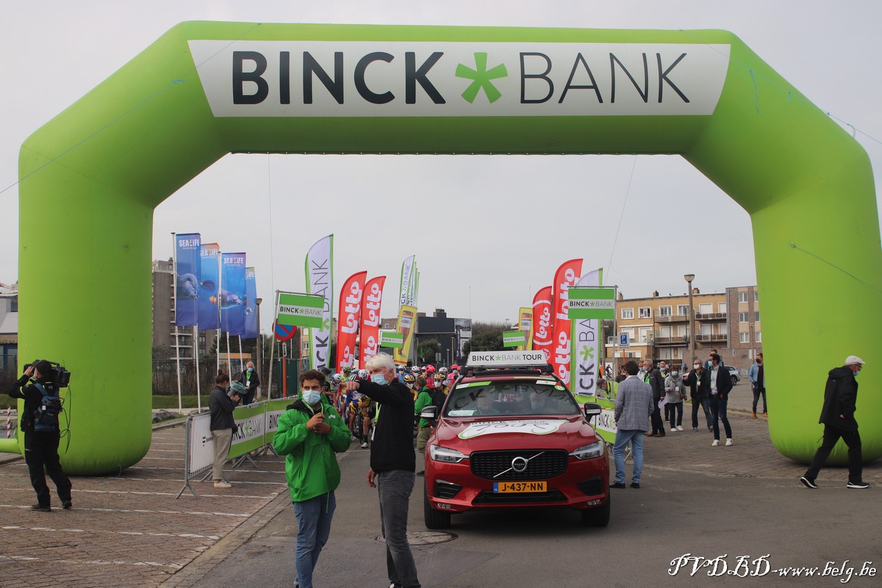 Binck Bank Tour 2020 start in Blankenberge coronaproof - IMG 5704