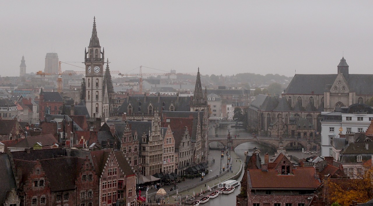 Gents stadsbestuur ondersteunt illegaliteit