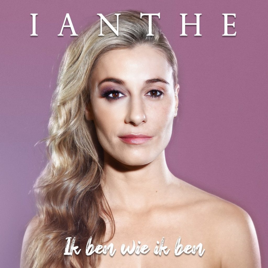 Ianthe (Tavernier) lanceert haar debuutsingle - Hoes IANTHE Ik Ben Wie Ik Ben