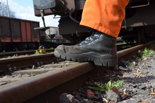 Waarom degelijke werkschoenen zo belangrijk zijn