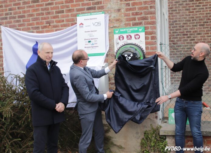 Onthulling AED