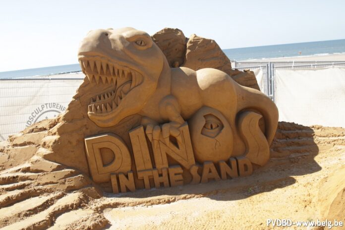 Dino's Zandsculptuur